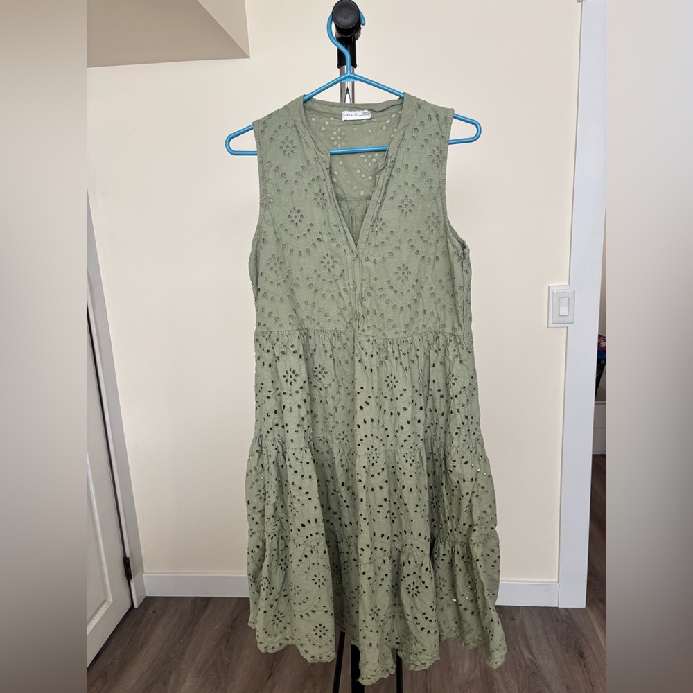 Elegant Sleeveless Olive Eyelet Dress